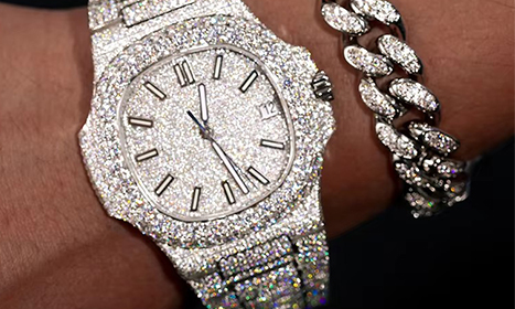 How to Choose a Moissanite Watch?