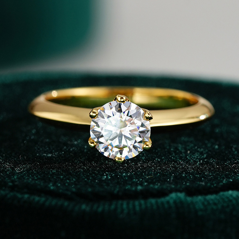 Minimalist VVS Moissanite Rings For Lovers